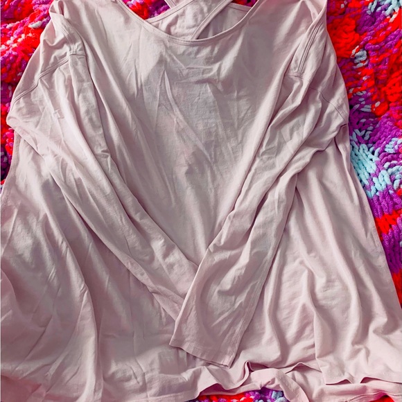 LOT OF 6 LONG & SHORT SLEEVE SIZE 12 LULULEMON TOPS BEAUTIFUL LIGHT COLORS - Picture 12 of 15